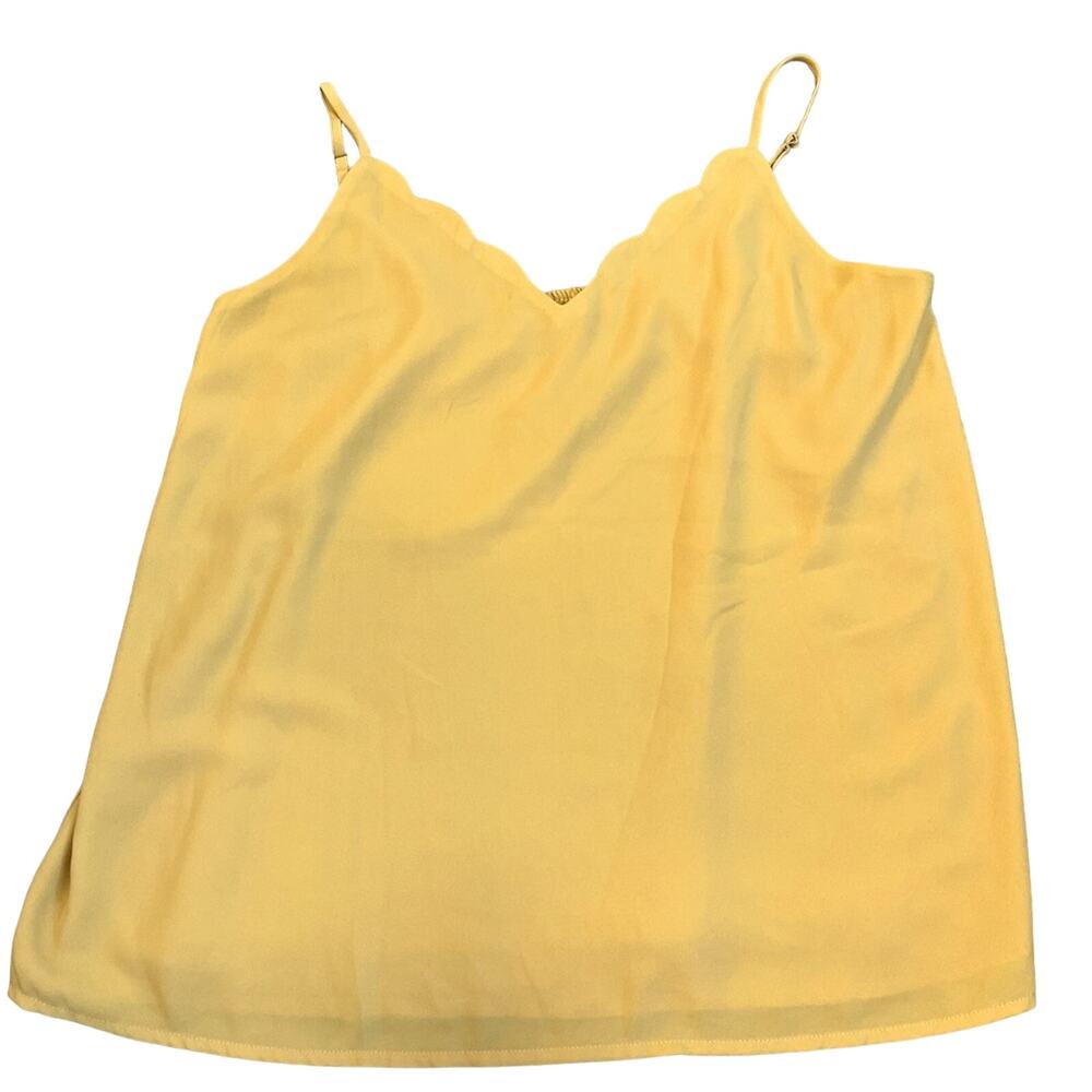 White Birch pale yellow crepe scalloped adjustable tank - lined size M